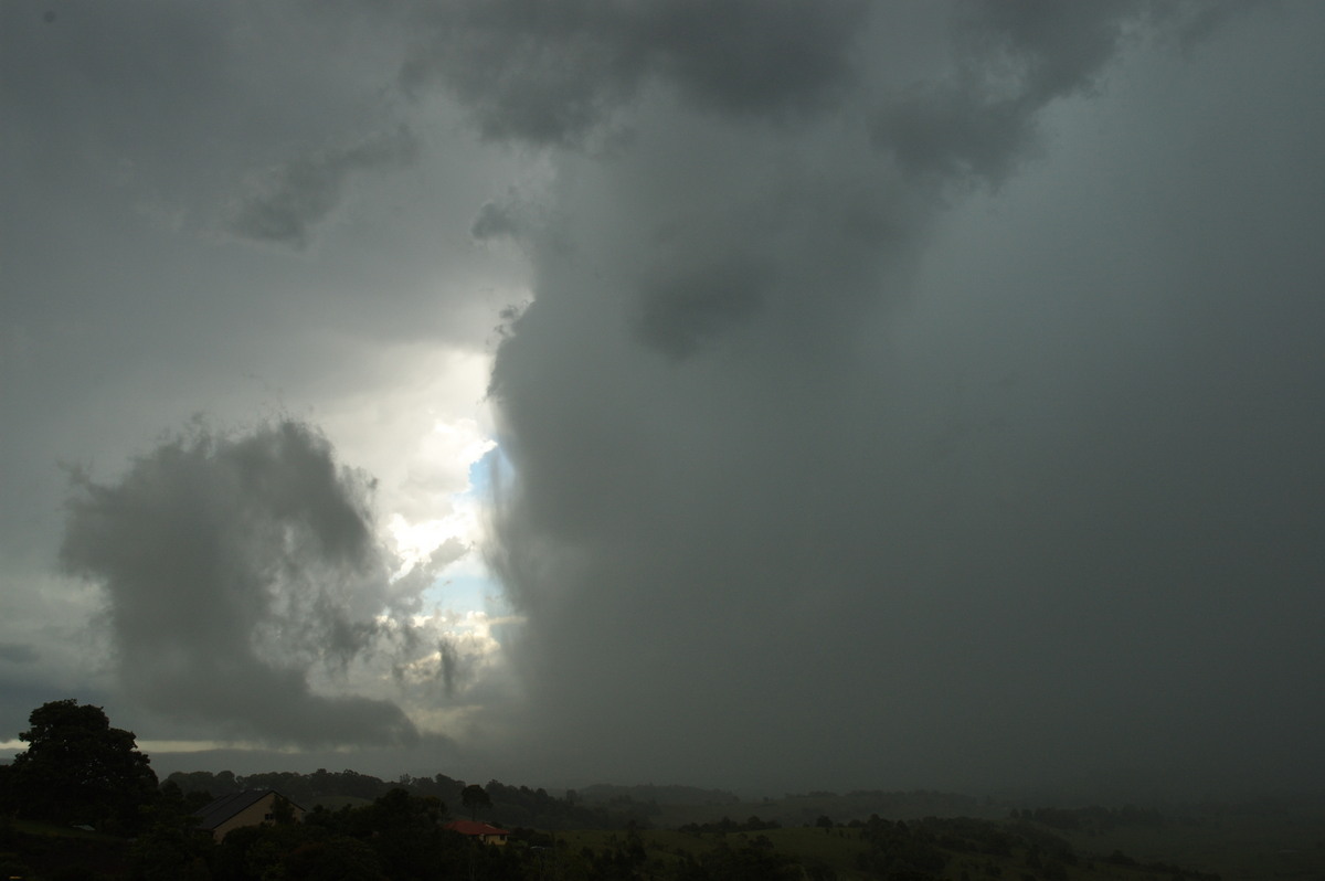 cumulonimbus supercell_thunderstorm : McLeans Ridges, NSW   26 October 2007