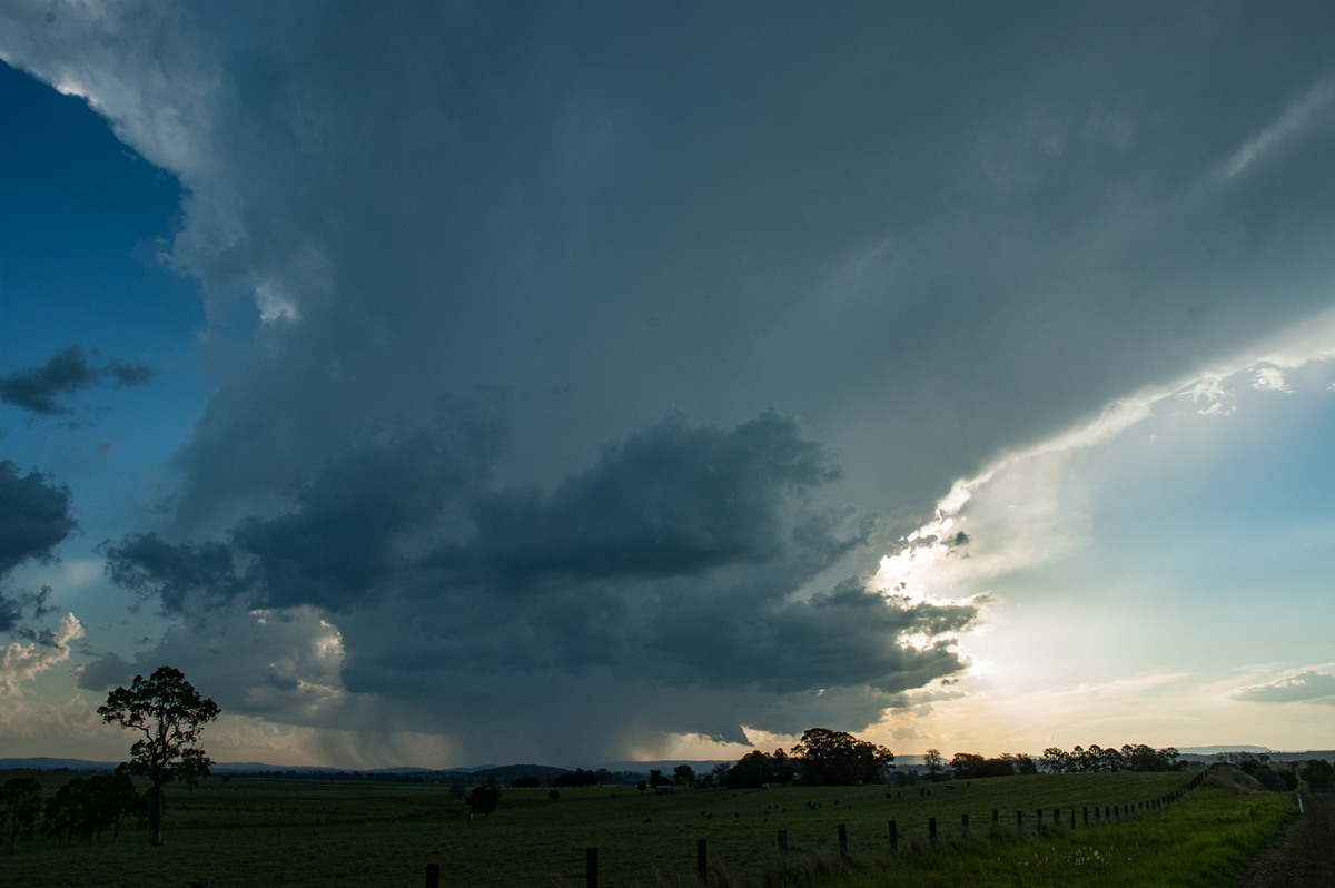 anvil thunderstorm_anvils : near Kyogle, NSW   30 October 2007