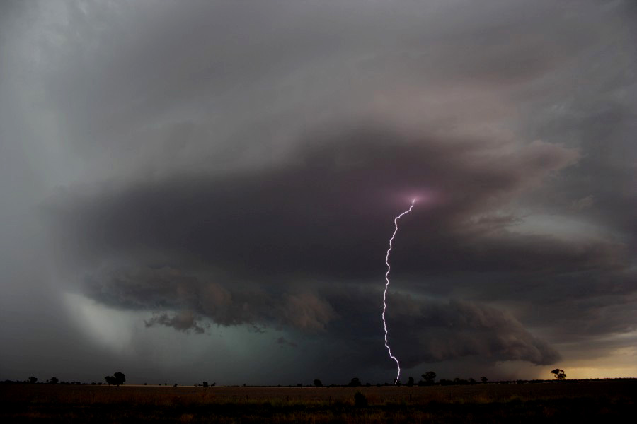 lightning lightning_bolts : near North Star, NSW   31 October 2007
