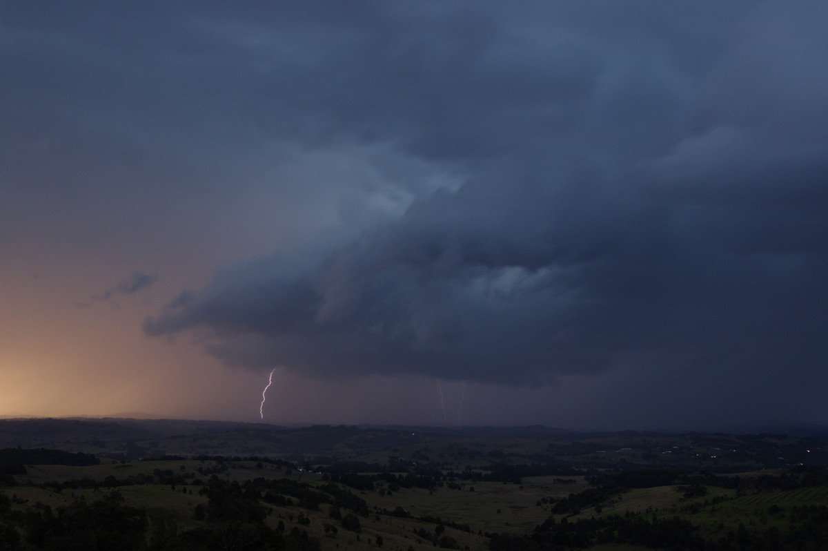 lightning lightning_bolts : McLeans Ridges, NSW   17 May 2008