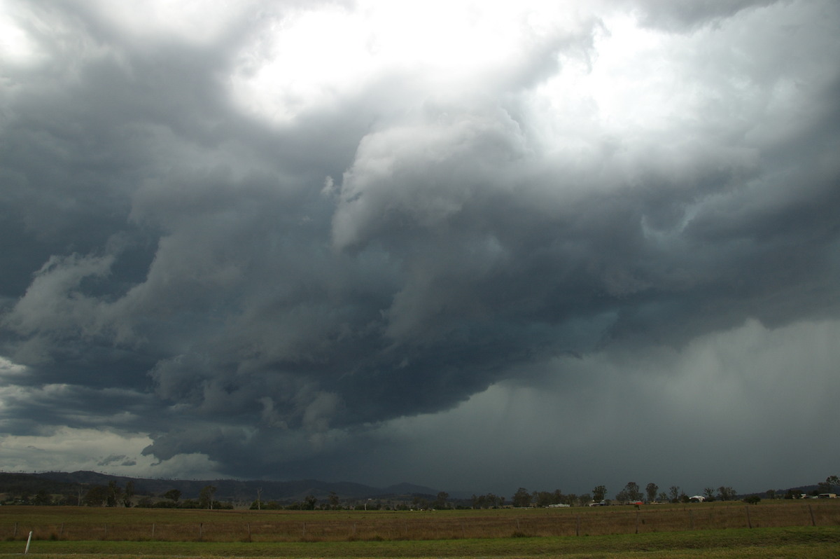 cumulonimbus thunderstorm_base : Laravale, QLD   16 November 2008