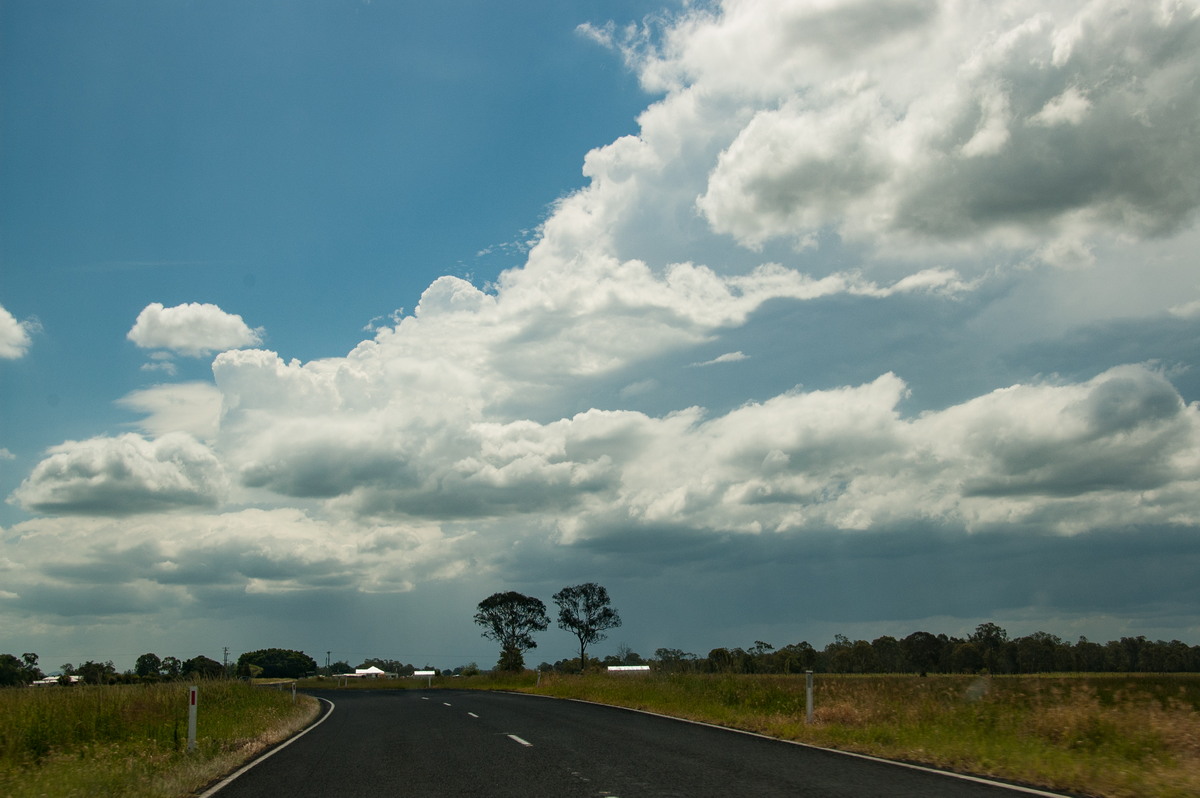 thunderstorm cumulonimbus_incus : N of Casino, NSW   24 December 2008