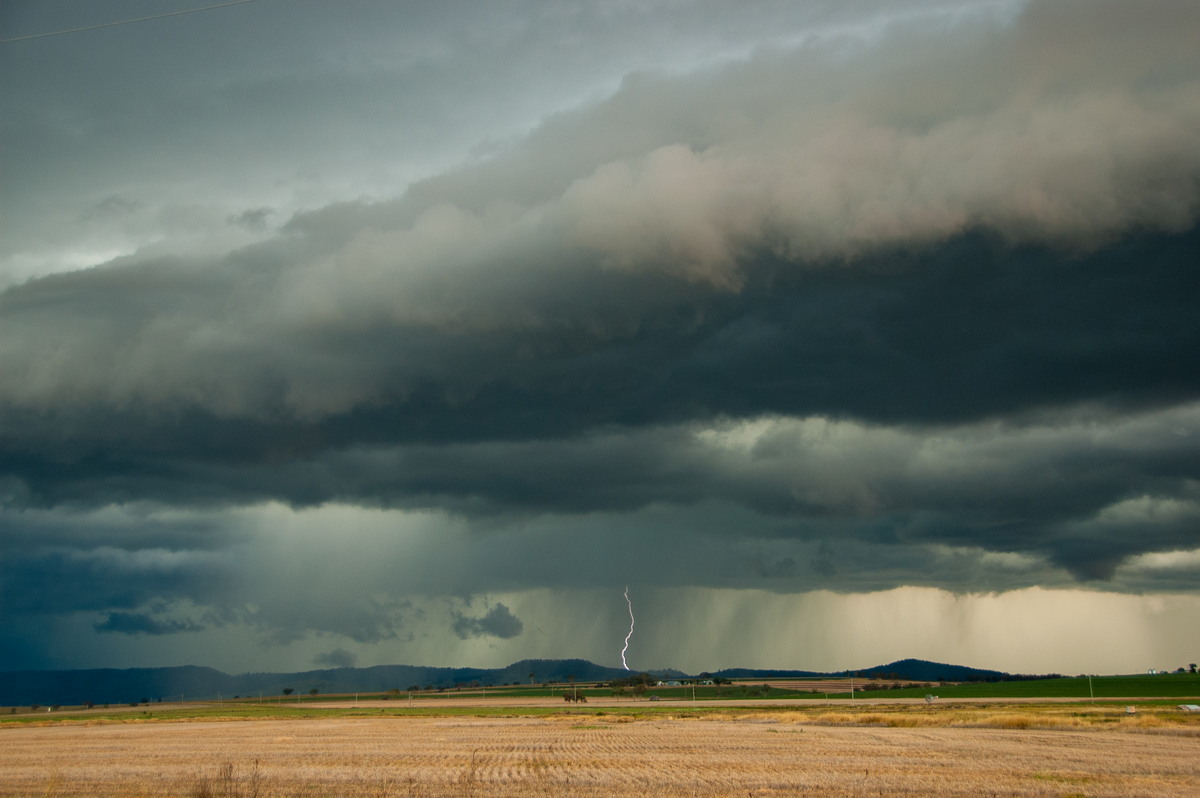 lightning lightning_bolts : near Killarney, QLD   24 January 2009