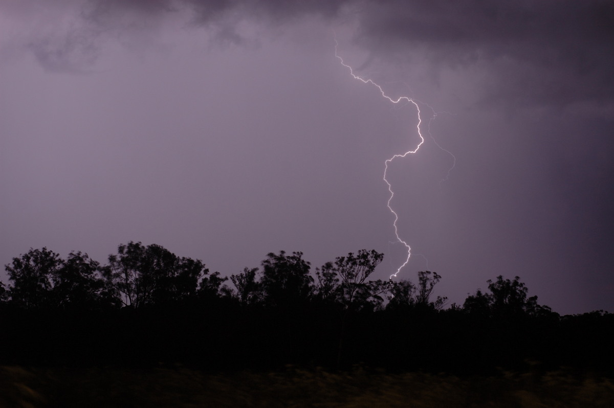 lightning lightning_bolts : W of Warwick, QLD   24 January 2009