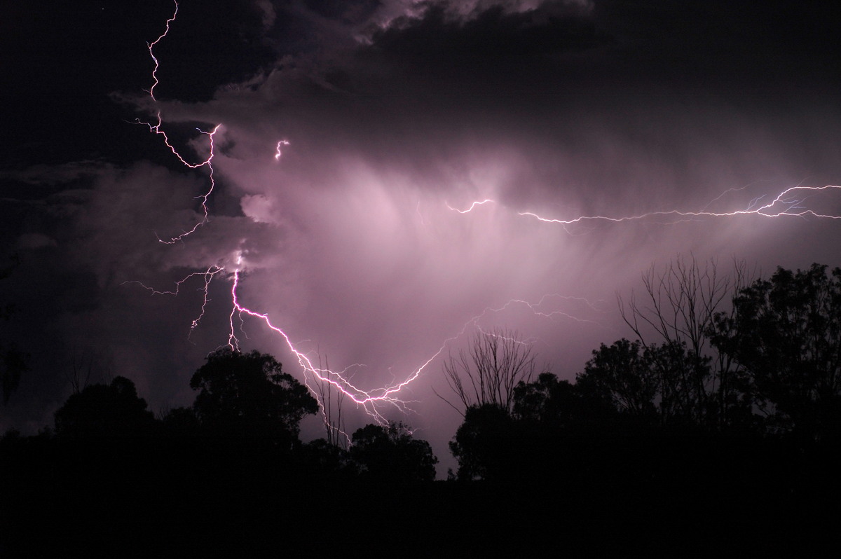 lightning lightning_bolts : W of Warwick, QLD   24 January 2009