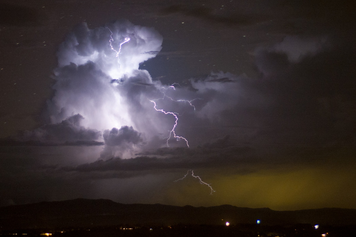 lightning lightning_bolts : McLeans Ridges, NSW   17 April 2009