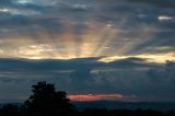 halo_sundog_crepuscular_rays