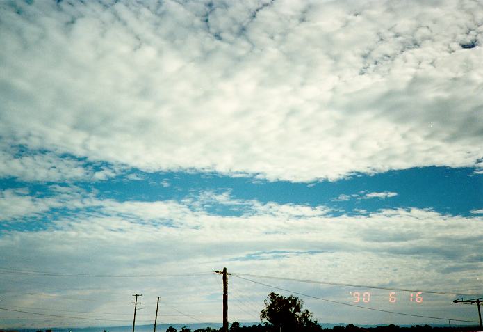 altocumulus mackerel_sky : Schofields, NSW   16 June 1990