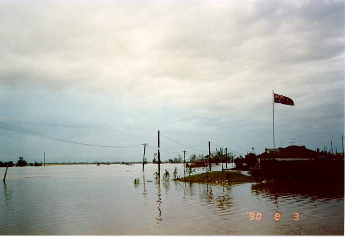 stratus stratus_cloud : Riverstone, NSW   3 August 1990