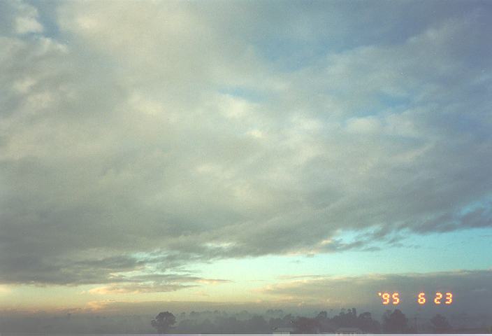 stratocumulus stratocumulus_cloud : Schofields, NSW   23 June 1995