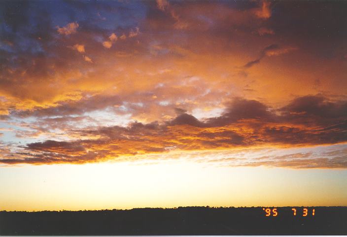 altocumulus altocumulus_cloud : Schofields, NSW   31 July 1995