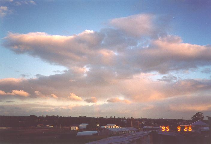 stratocumulus stratocumulus_cloud : Schofields, NSW   26 September 1995