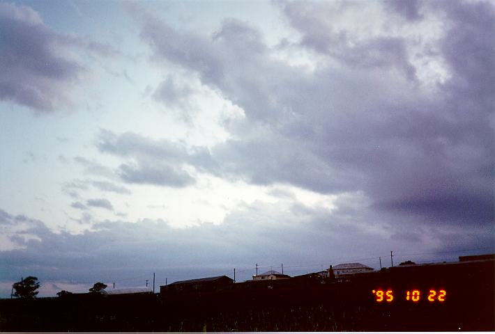 stratocumulus stratocumulus_cloud : Schofields, NSW   22 October 1995