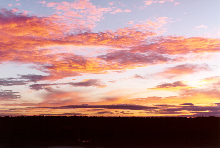 altocumulus altocumulus_cloud : Schofields, NSW   25 April 1998