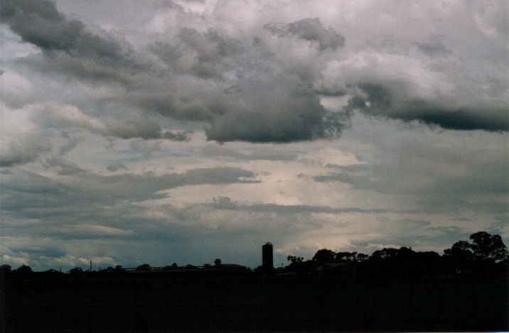 thunderstorm cumulonimbus_incus : Richmond, NSW   6 November 1999