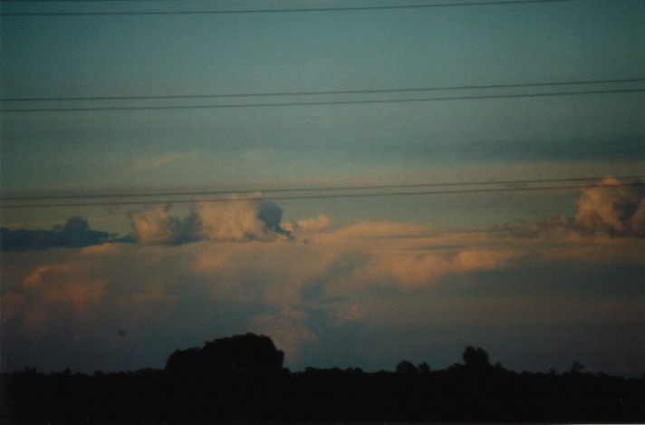 thunderstorm cumulonimbus_incus : near Chinchilla, Qld   24 November 1999