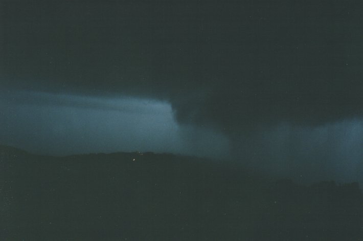 cumulonimbus thunderstorm_base : Meerschaum, NSW   30 December 1999