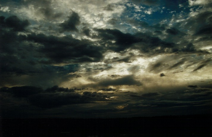 altocumulus altocumulus_cloud : Schofields, NSW   5 May 2000