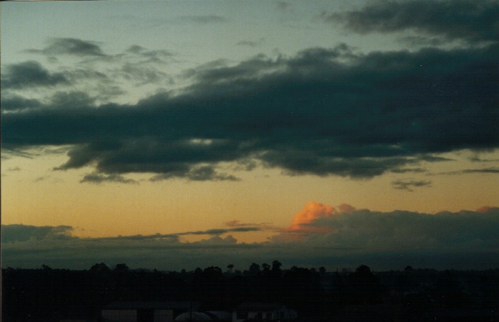 stratocumulus stratocumulus_cloud : Schofields, NSW   16 May 2000