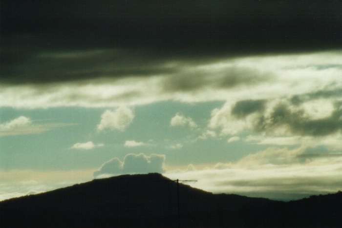 stratocumulus stratocumulus_cloud : W of Quirindi, NSW   10 July 2000