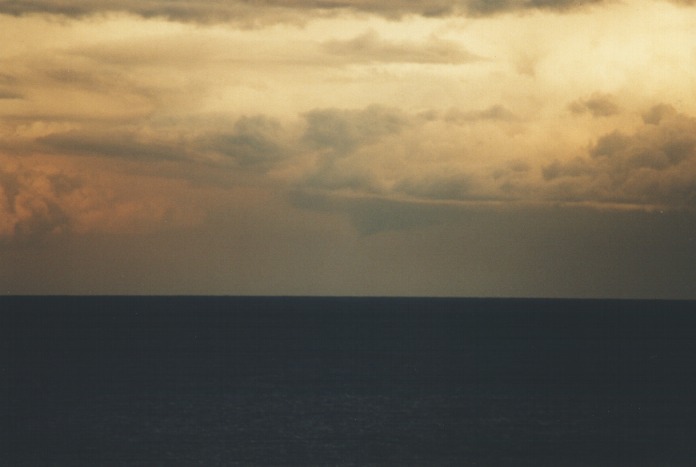 cumulonimbus thunderstorm_base : North Head, NSW   28 August 2000