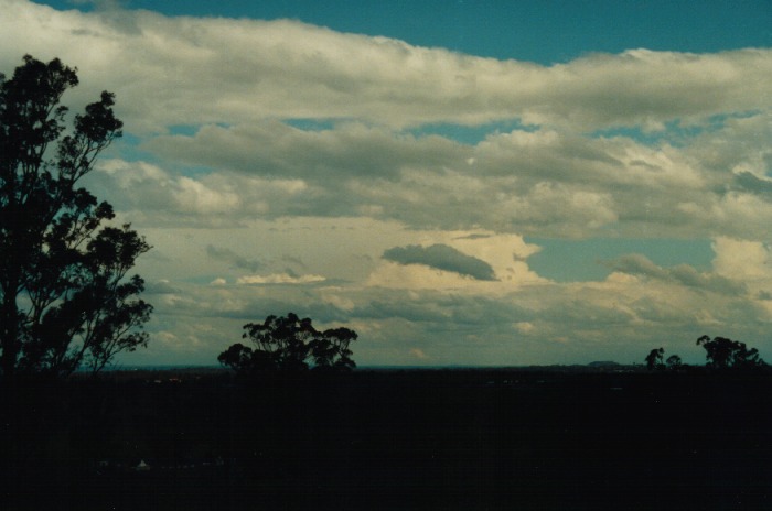 thunderstorm cumulonimbus_incus : Kemps Creek, NSW   19 October 2000