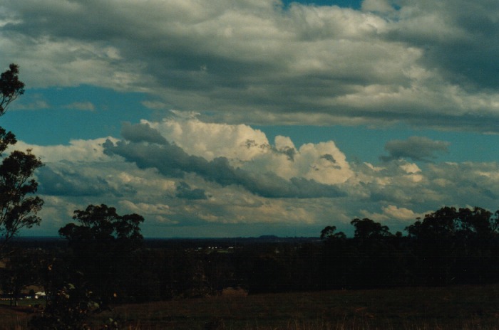 thunderstorm cumulonimbus_incus : Kemps Creek, NSW   19 October 2000