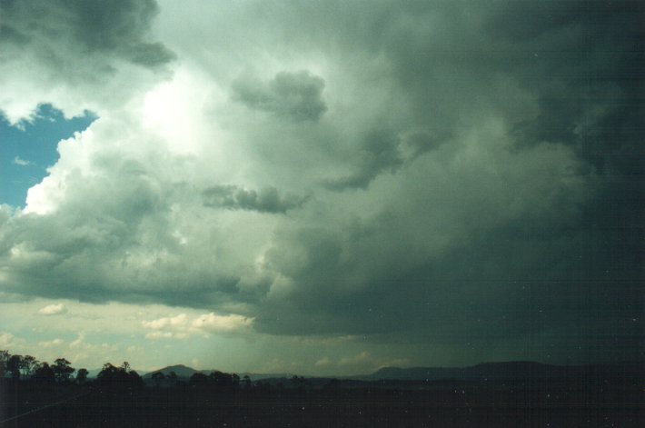 cumulonimbus thunderstorm_base : S of Kyogle, NSW   5 November 2000