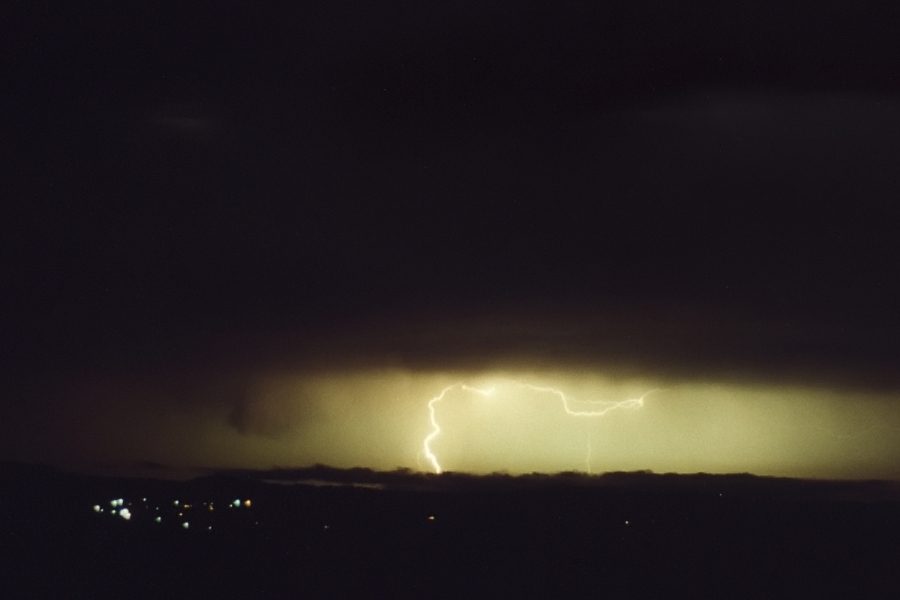 lightning lightning_bolts : McLeans Ridges, NSW   5 November 2000