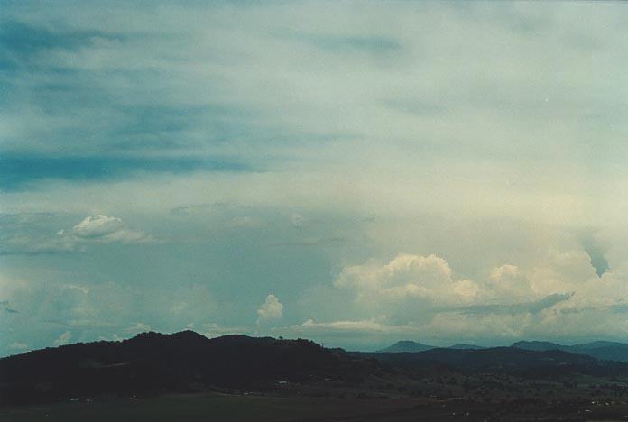 cirrus cirrus_cloud : Quirindi lookout, NSW   29 November 2000