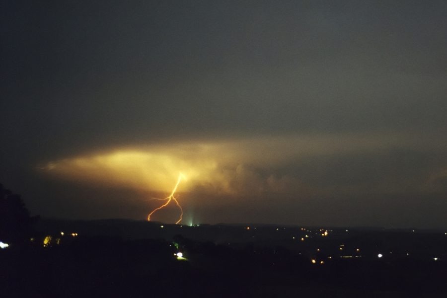 lightning lightning_bolts : McLeans Ridges, NSW   12 December 2000