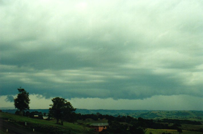 shelfcloud shelf_cloud : McLeans Ridges, NSW   27 December 2000