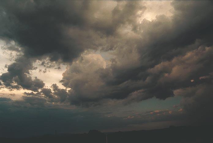 cumulus congestus : Lithgow, NSW   25 January 2001