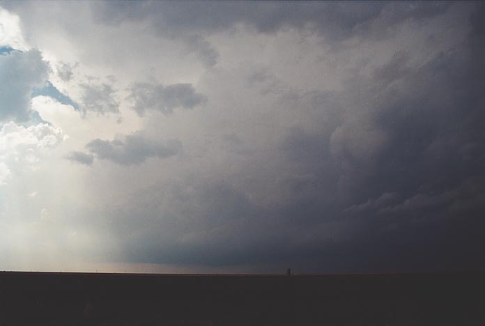 cumulonimbus supercell_thunderstorm : Amarillo, Texas, USA   29 May 2001