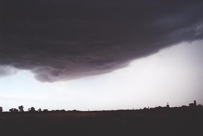 cumulonimbus supercell_thunderstorm : W of Bluff City, Kansas, USA   4 June 2001