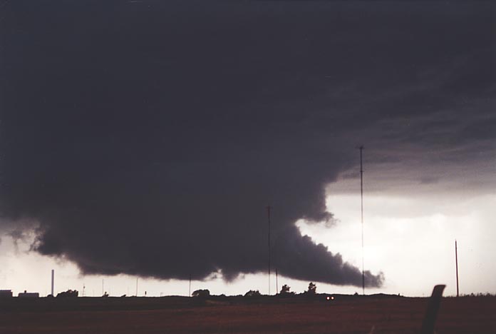 cumulonimbus supercell_thunderstorm : S of Woodward, Oklahoma, USA   5 June 2001