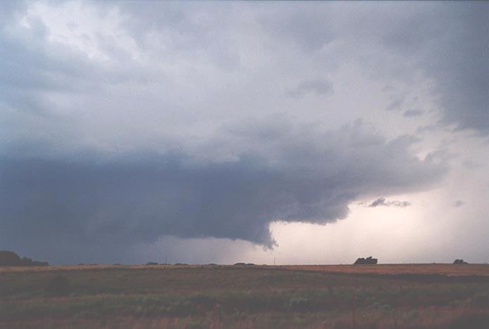 cumulonimbus supercell_thunderstorm : SE of Woodward, Oklahoma, USA   5 June 2001