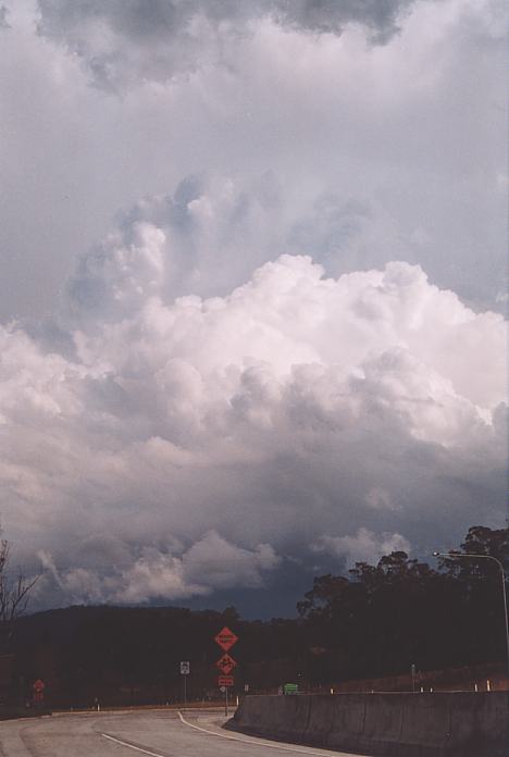 cumulonimbus supercell_thunderstorm : End of Bulahdelah bypass northern side, NSW   3 October 2001