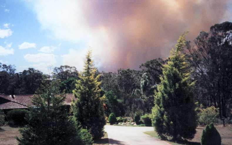 contributions received : www.weatherdownunder.net<BR>Photo by Brett Vilnis   1 December 2001