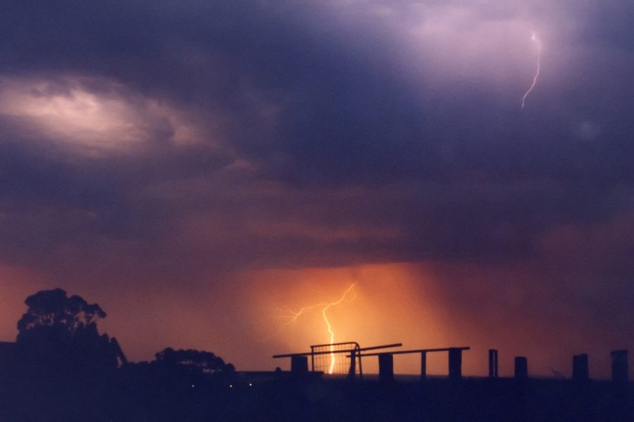 lightning lightning_bolts : Tregeagle, NSW   10 November 2002