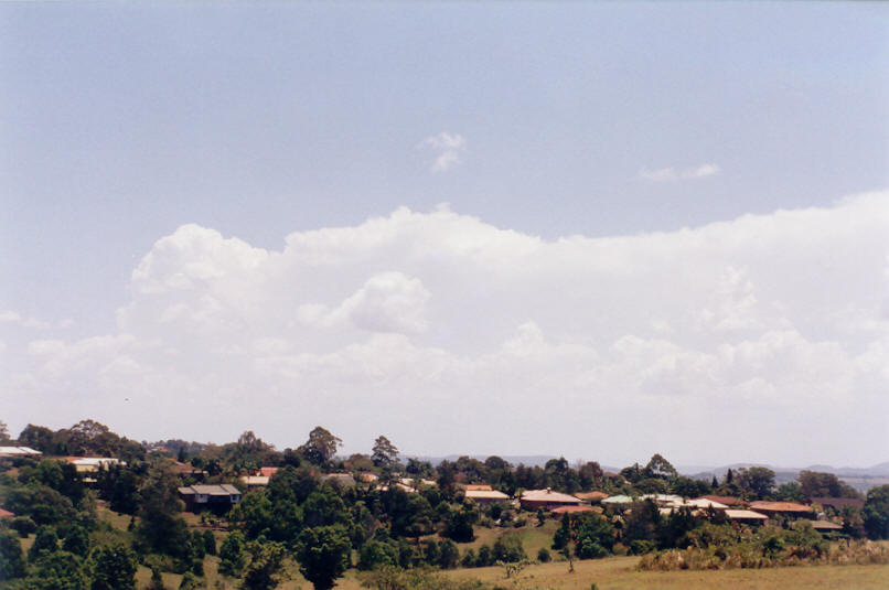 thunderstorm cumulonimbus_incus : Lismore, NSW   3 December 2002
