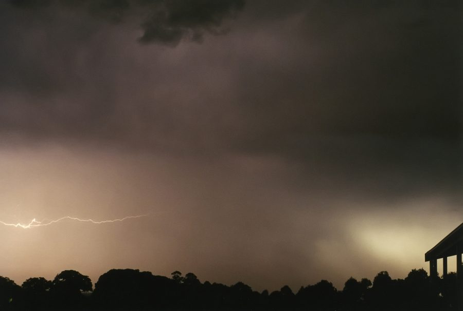 lightning lightning_bolts : McLeans Ridges, NSW   25 October 2003