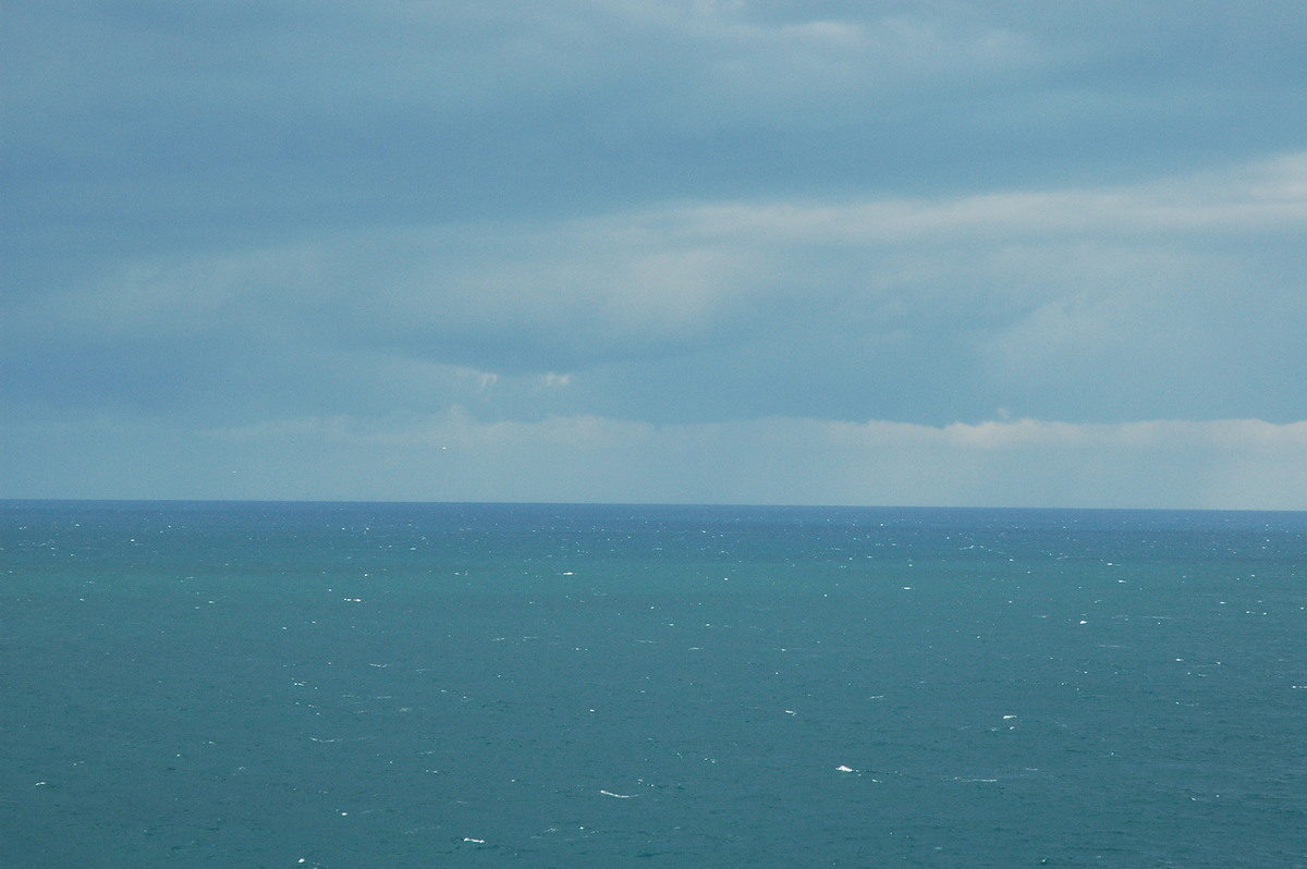 tornadoes funnel_tornado_waterspout : Cabarita, NSW   15 July 2004