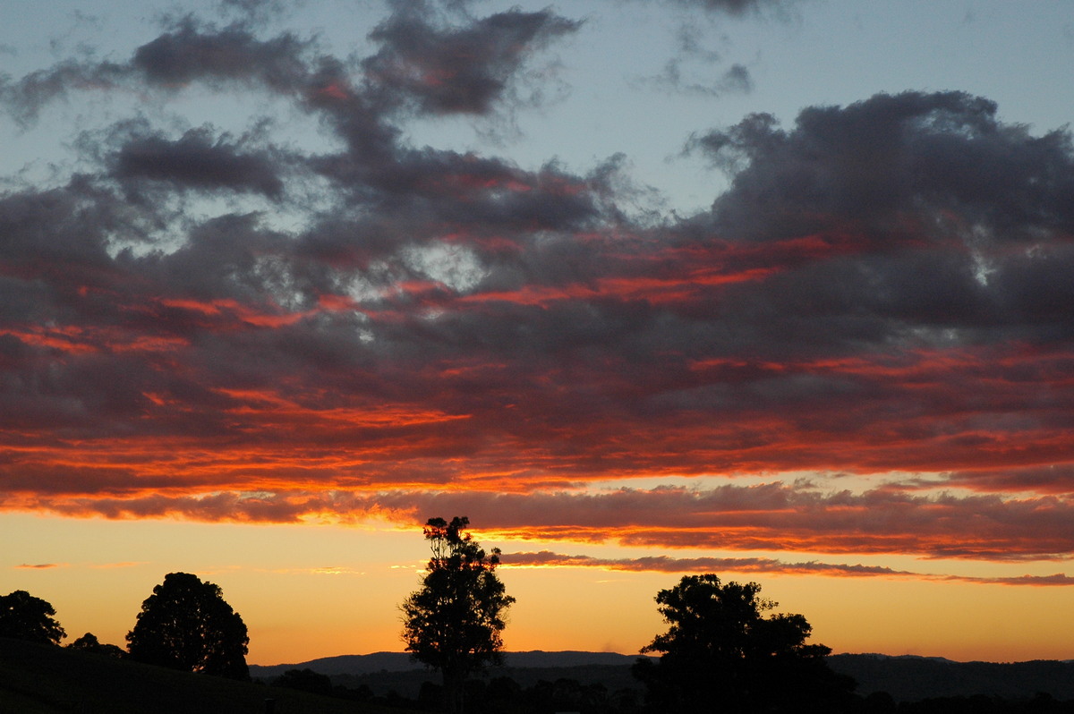 sunset sunset_pictures : McLeans Ridges, NSW   28 July 2004