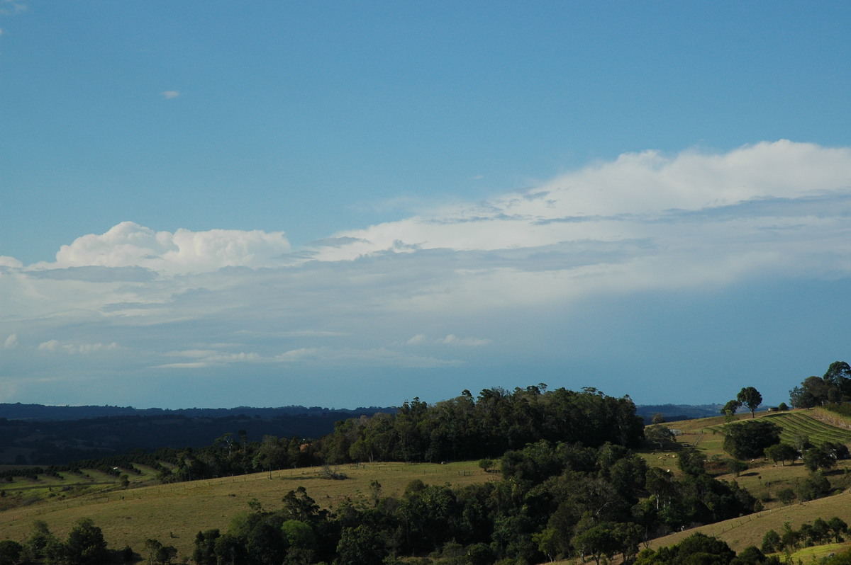 thunderstorm cumulonimbus_incus : McLeans Ridges, NSW   4 September 2004