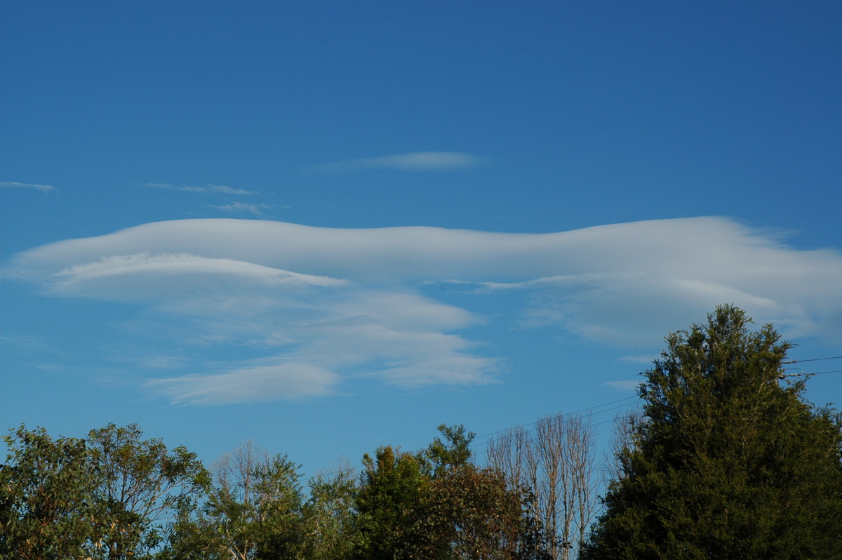 altocumulus lenticularis : McLeans Ridges, NSW   5 October 2004