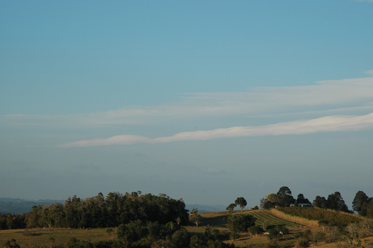 altocumulus lenticularis : McLeans Ridges, NSW   5 October 2004