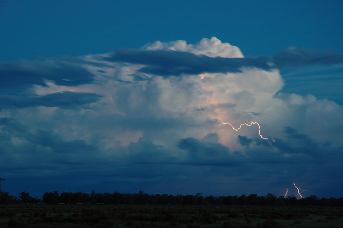 lightning lightning_bolts : Coonamble, NSW   8 December 2004