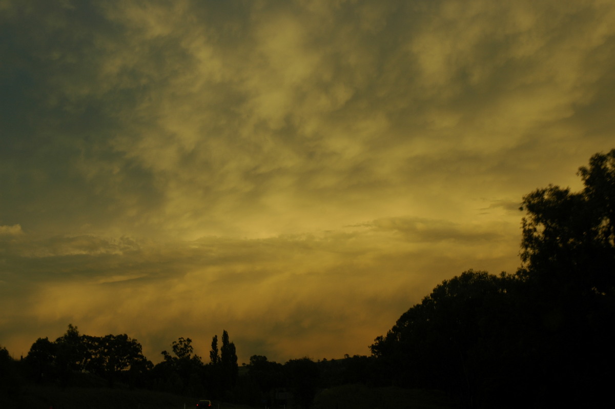 mammatus mammatus_cloud : Tenterfield, NSW   27 December 2004