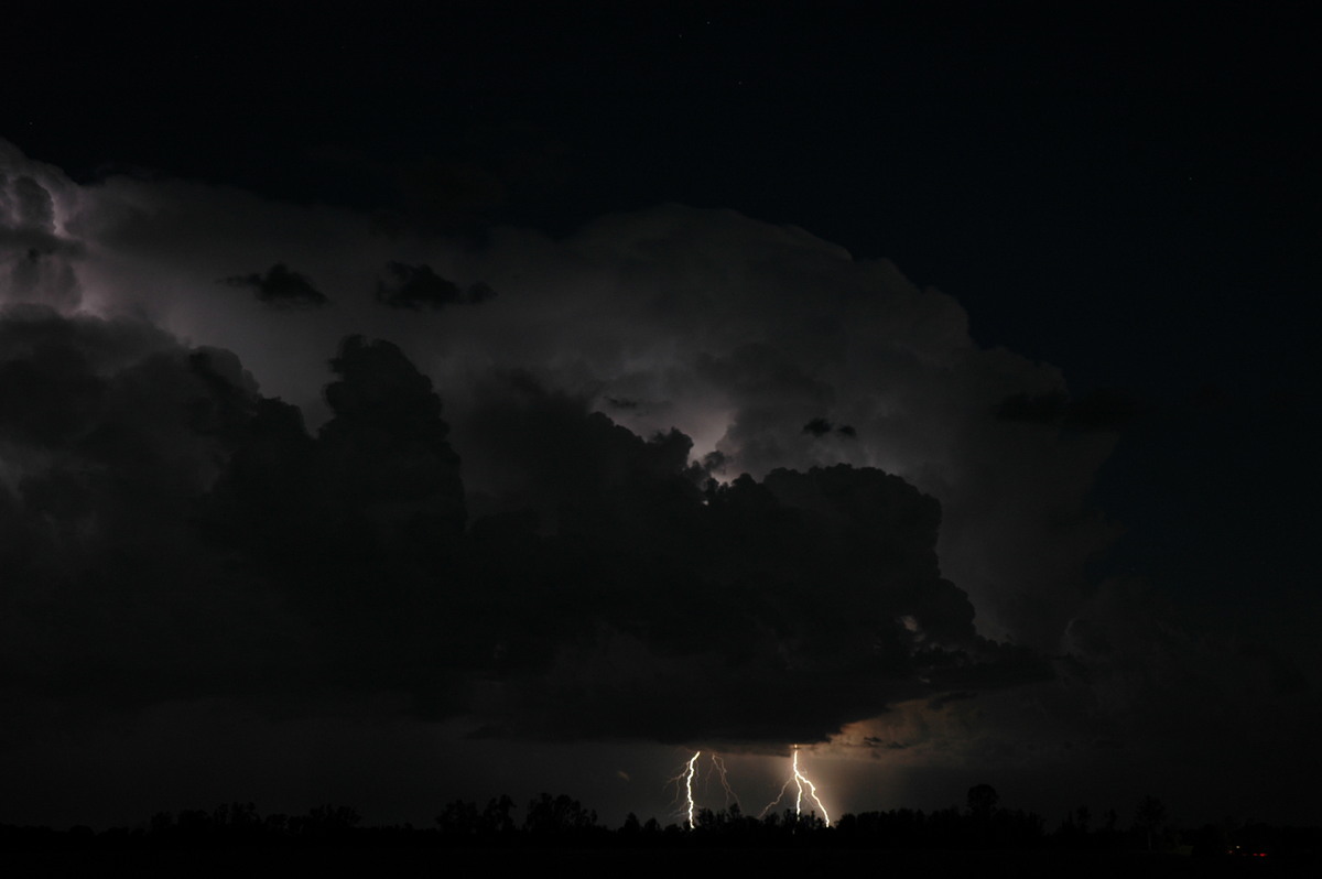 lightning lightning_bolts : Coraki, NSW   21 January 2005